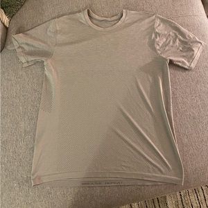 Lululemon T Shirt - Grey - XL